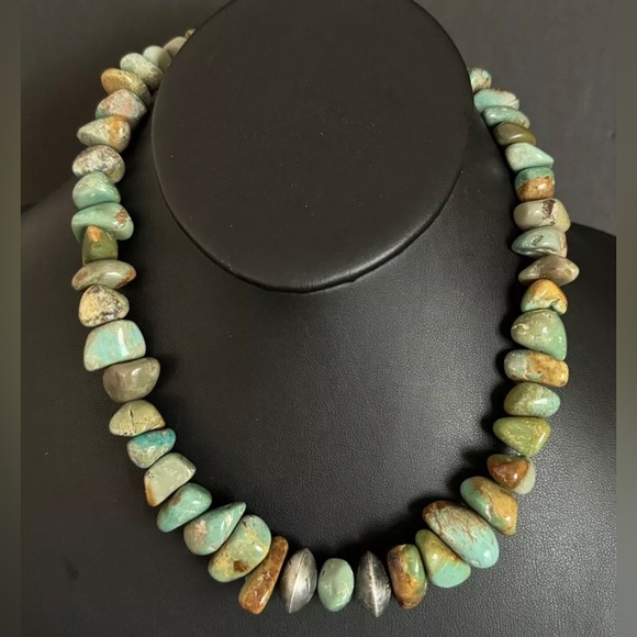 Sterling Silver Green Turquoise Nuggets Bead Necklace. 18 inch